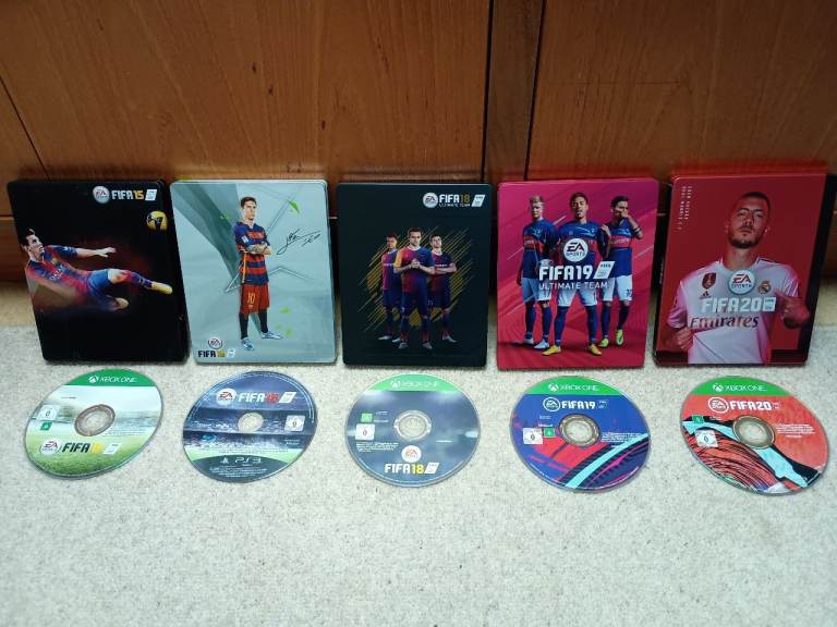 FIFA STEELBOOK XBOX / PLAYSTATION 