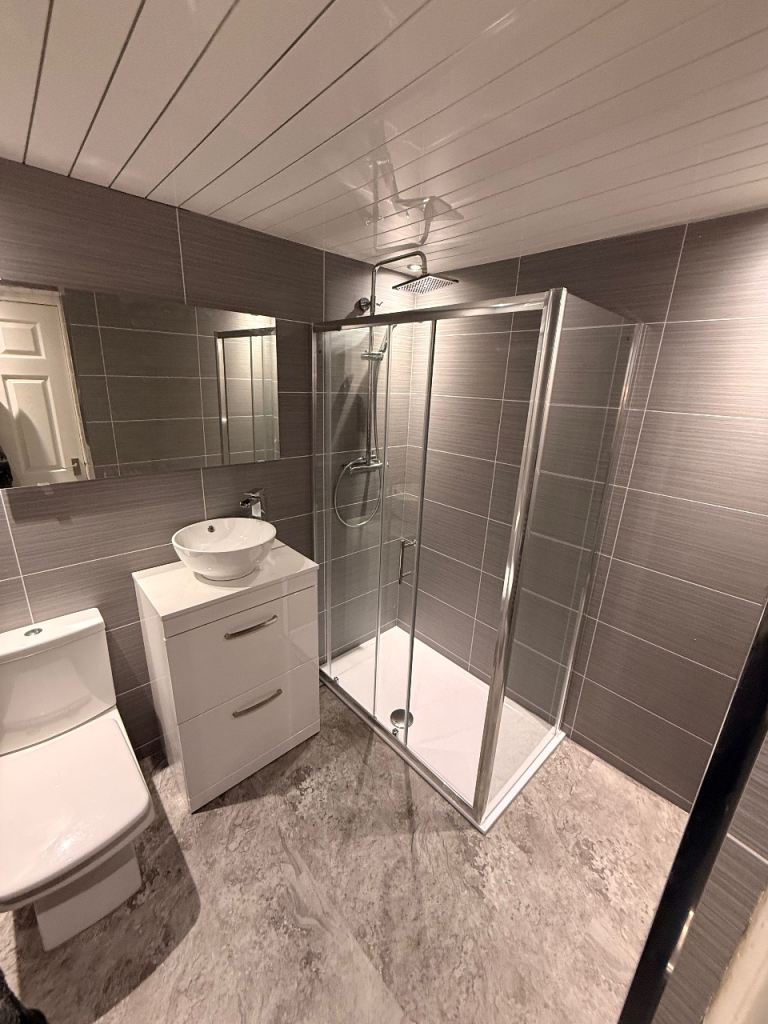 Bathroom fitters , joiners , Fencing , Flooring, Doors , Decking , Tiling , Wet walls , Kitchens