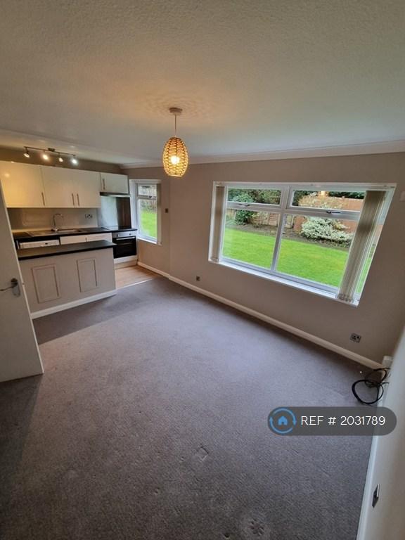 1 bedroom flat in Abbey Court, Sheffield, S8 (1 bed) (#2031789)