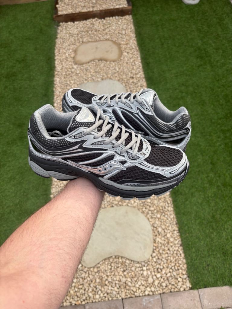 Men’s Saucony trainers 