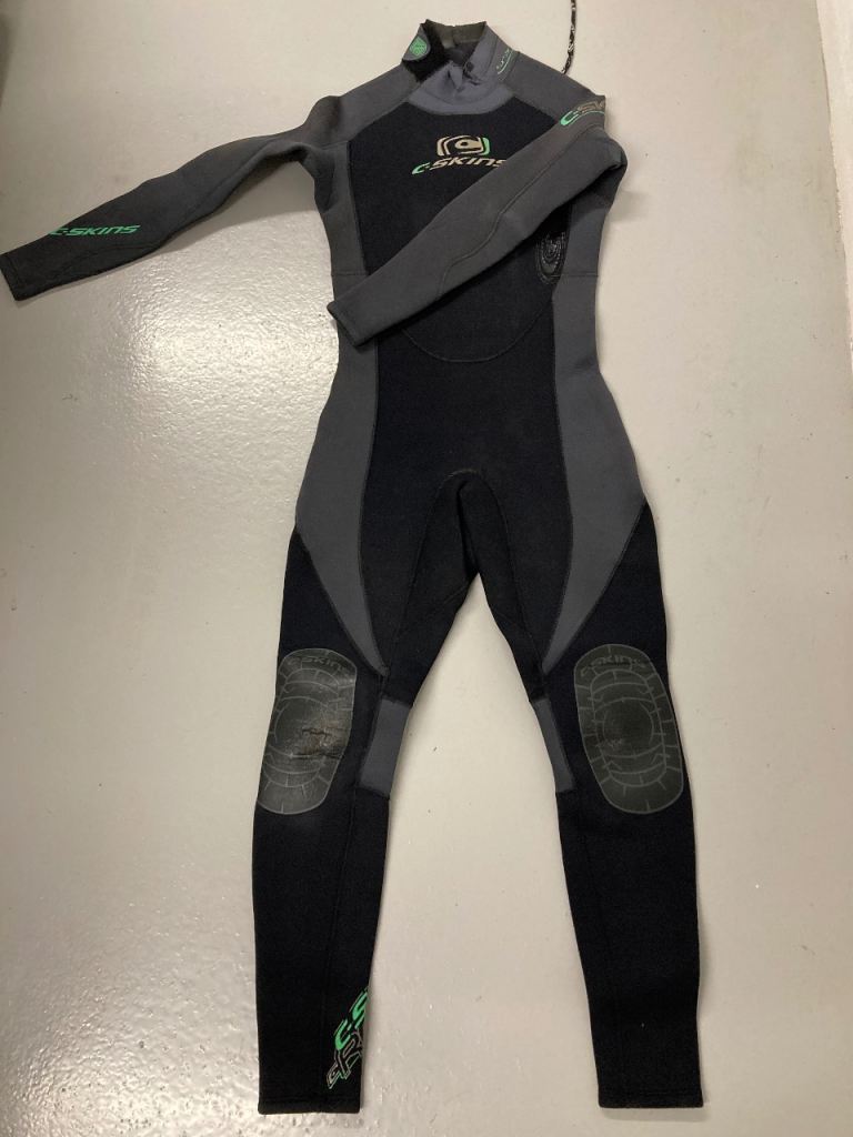 TIKI 4/3 MENS WETSUIT Size M/T