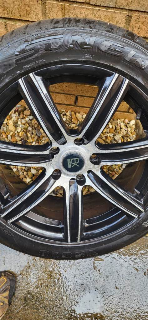 18" Alloy Wheels 