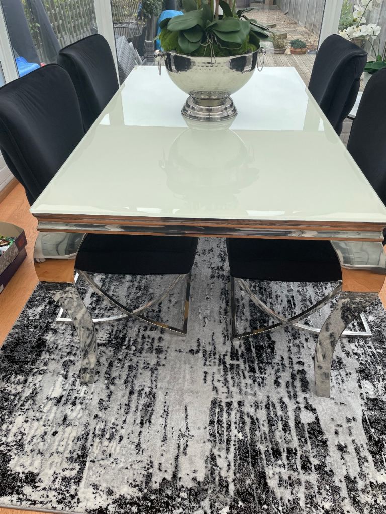 Dining table and 6 chairs and console table