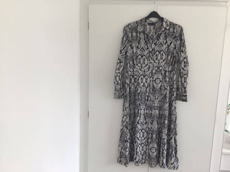 🌹 Mark & Spences Maxi Dress Size 16 🌹 long Sleeves Concealed Zip 2 Spits at Front 