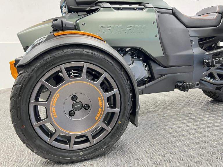 2025 Can-Am Canyon Redrock Semi Automatic Trike with 800 Miles 