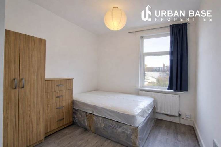 AMAZING DOUBLE ROOM AVAILABLE IN LEYTON ✅