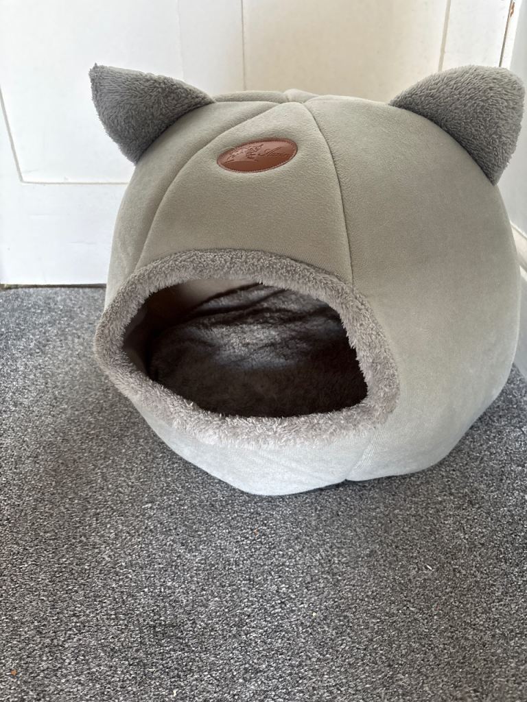 Cat bed