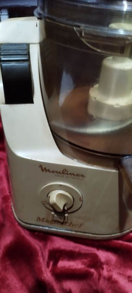 For Sale / Appliances / Small Appliances / Blenders, Processors & Mixers / Food Processors