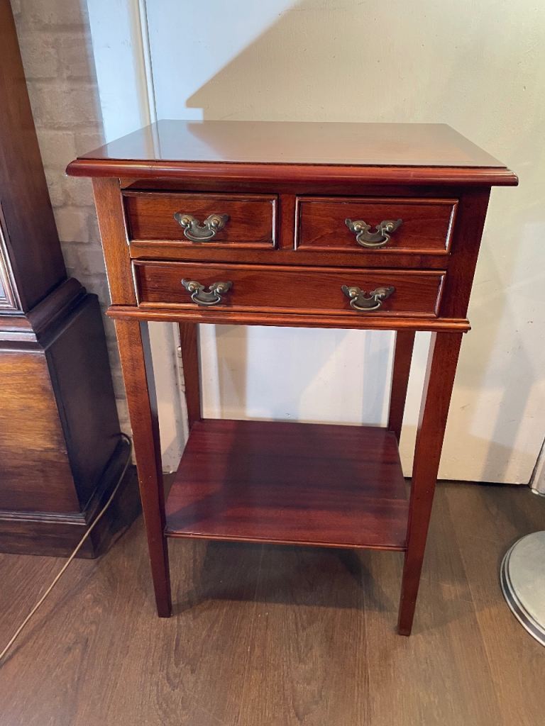 Table with drawers & shelf, lovely condition, very attractive, for lamp or display, brass handles 
