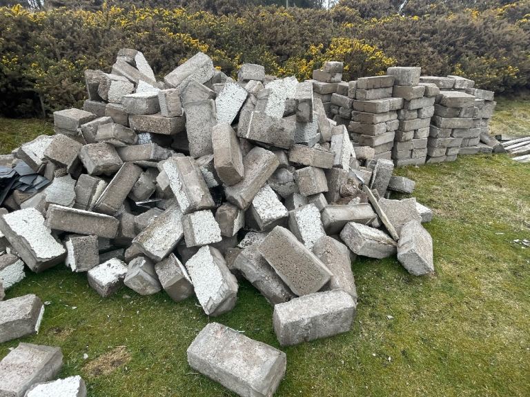 Building blocks used / recyclable 