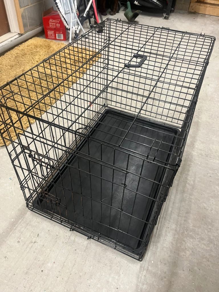 Medium dog crate 