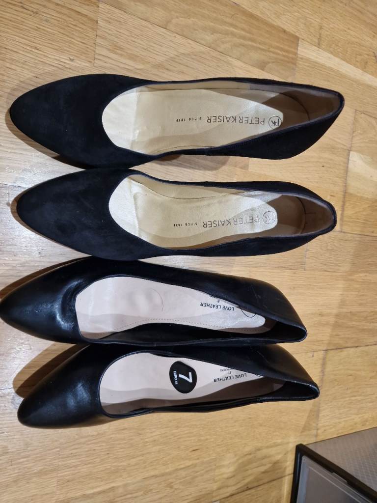 Black Court Shoes-EU 41 (Both Pairs)