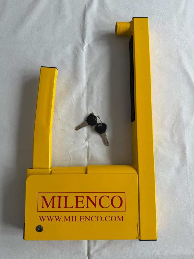 Milenco Compact Wheel Clamp - Insurance Approved - 2 Keys