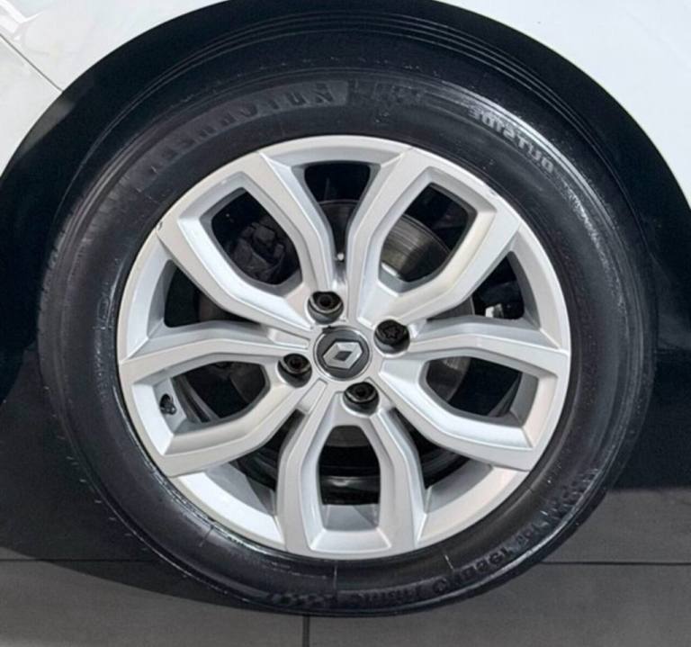 2017 Renault Clio 1.2 16V Play 5dr HATCHBACK PETROL Manual