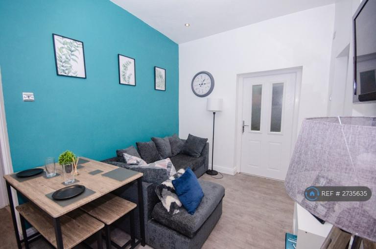 2 bedroom flat in School Road, Moseley, Birmingham, B13 (2 bed) (#2735635)