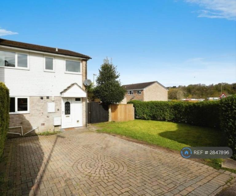 3 bedroom house in Daniel Road, Whitchurch, RG28 (3 bed) (#2847896)