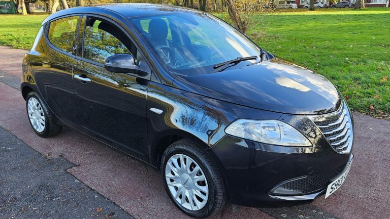2013 Chrysler Ypsilon 1.2 S 5dr HATCHBACK Petrol Manual