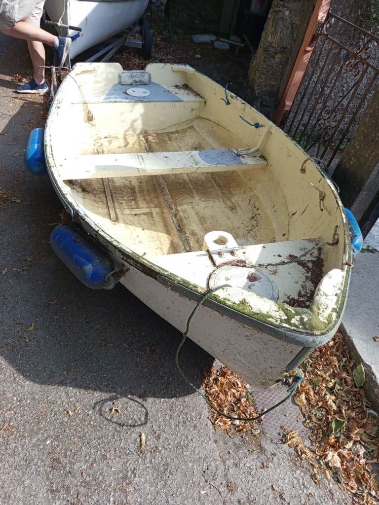 Small Dinghy 10' 6"  – Fair Condition