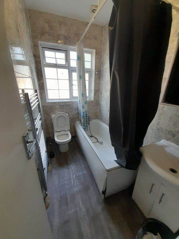 Lovely  Rooms with Bills £600