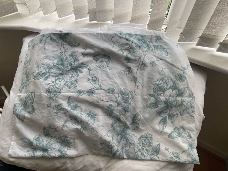 Free - bedding, pillows etc.