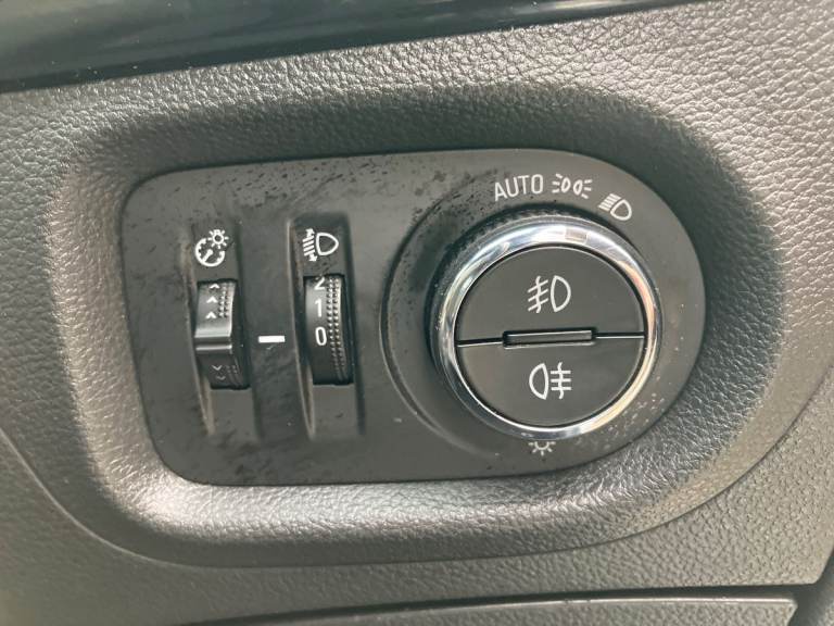 2017 Vauxhall Astra 1.4T 16V 150 SRi 5dr Auto Estate PETROL Automatic