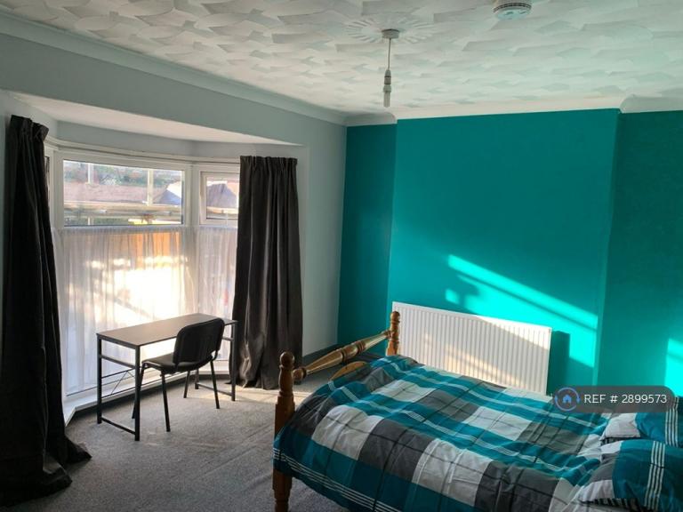 5 bedroom house in Alexandra Terrace, Brynmill, Swansea, SA2 (5 bed) (#2899573)