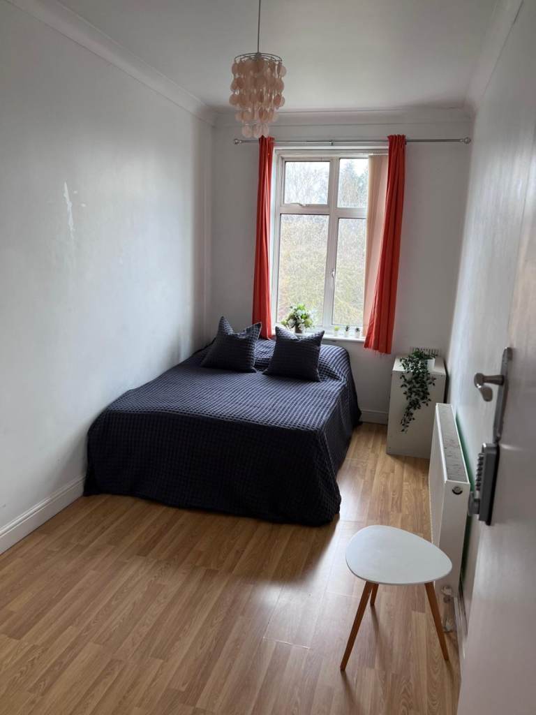 Room available now in Catford