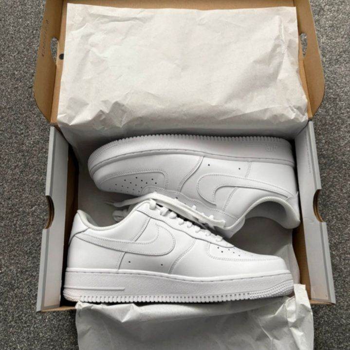 New with Box. Nike Air Force 1. Triple White. Sze 9. 