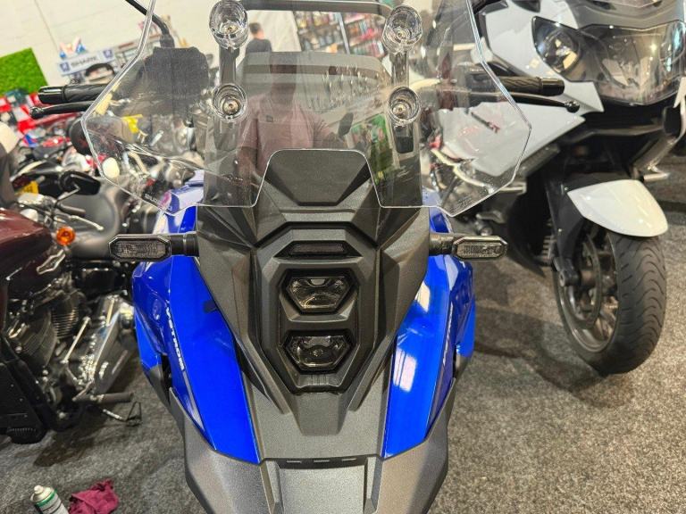 2024 Suzuki V Strom 800 re