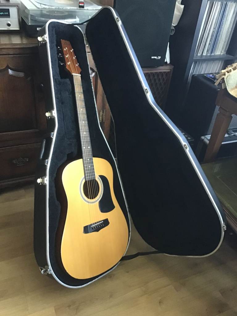 ARIA Acoustic Guitar Vintage Japan w/ hard case