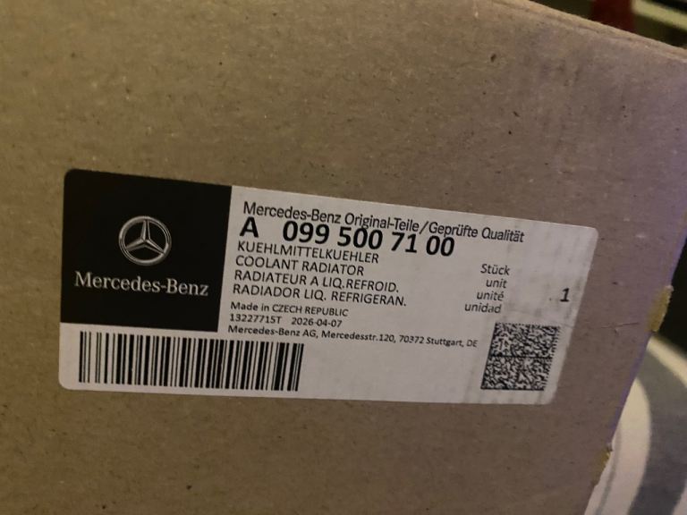Brand new Mercedes radiator A 099 500 71 00 genuine Mercedes part