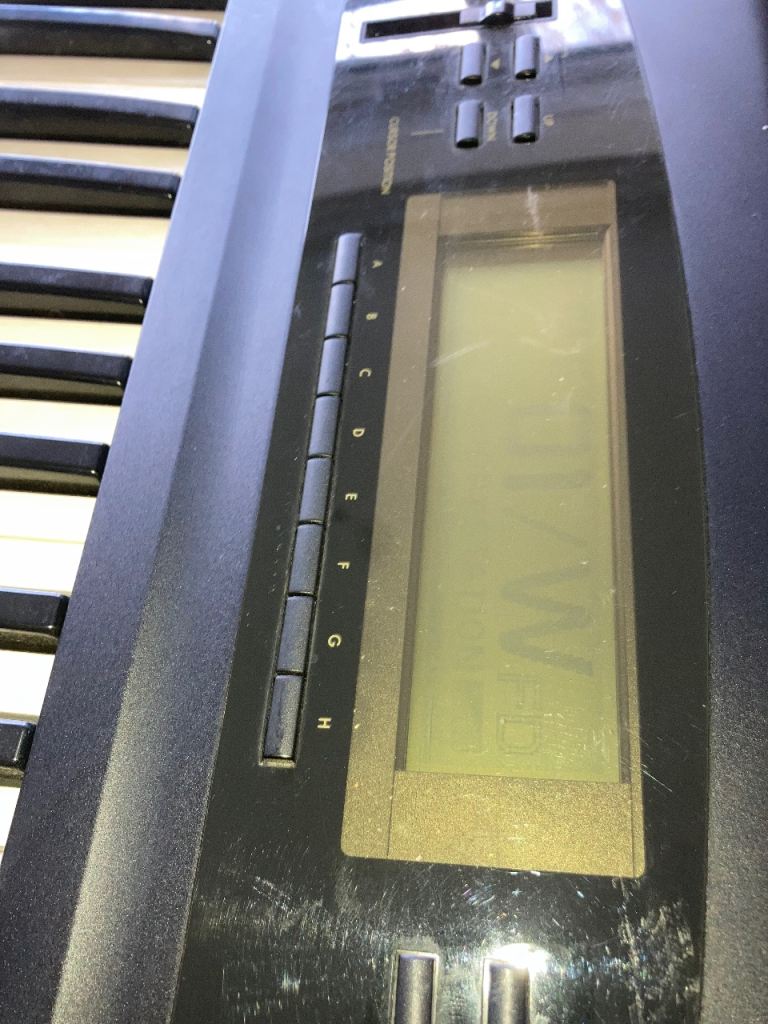 Korg 01/Wfd *stuck on home screen*