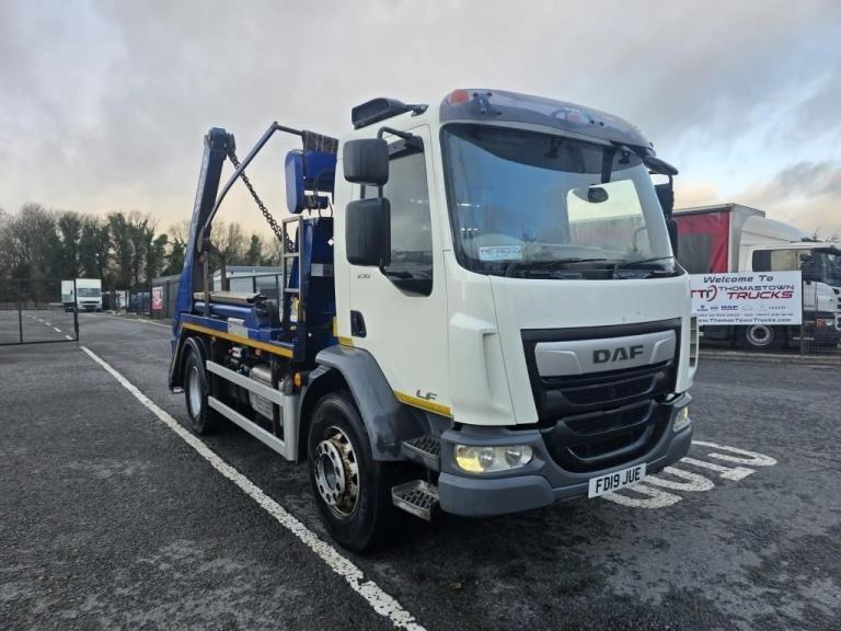 2019 DAF LF 230 18 TON GROSS 4X2 with Hyvalift Skip Gear