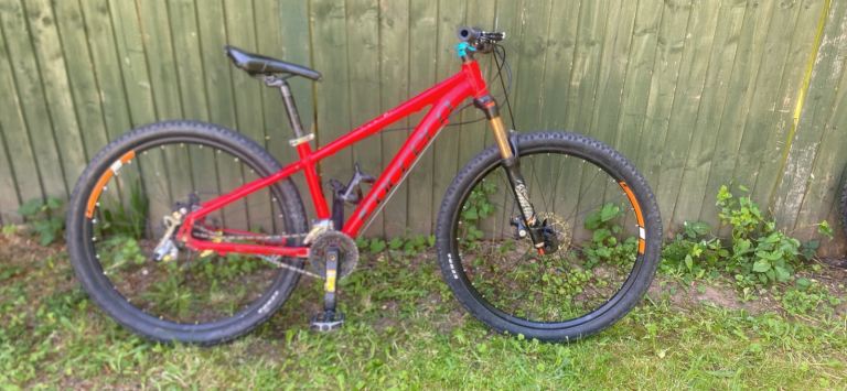 Carrera mountain bike karkinos 