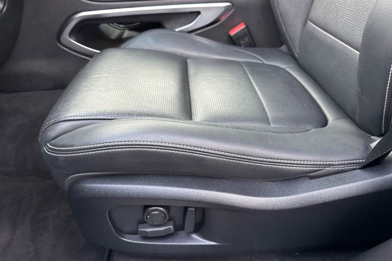 2023 Jaguar F-Pace 2.0 D200 MHEV R-Dynamic Black Auto AWD Euro 6 (s/s) 5dr SUV DIESEL Automatic