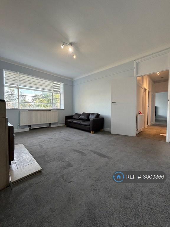 1 bedroom flat in Grosvenor Court, London, NW6 (1 bed) (#3009366)