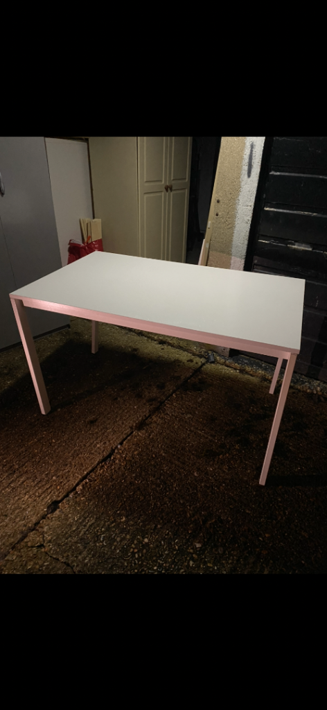 Free local delivery table with metal legs 