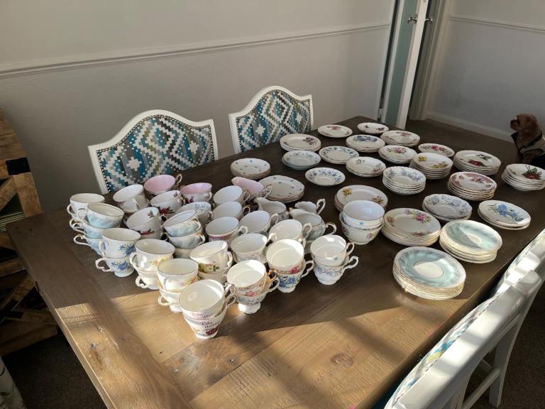 VINTAGE TEA SET COLLECTION 