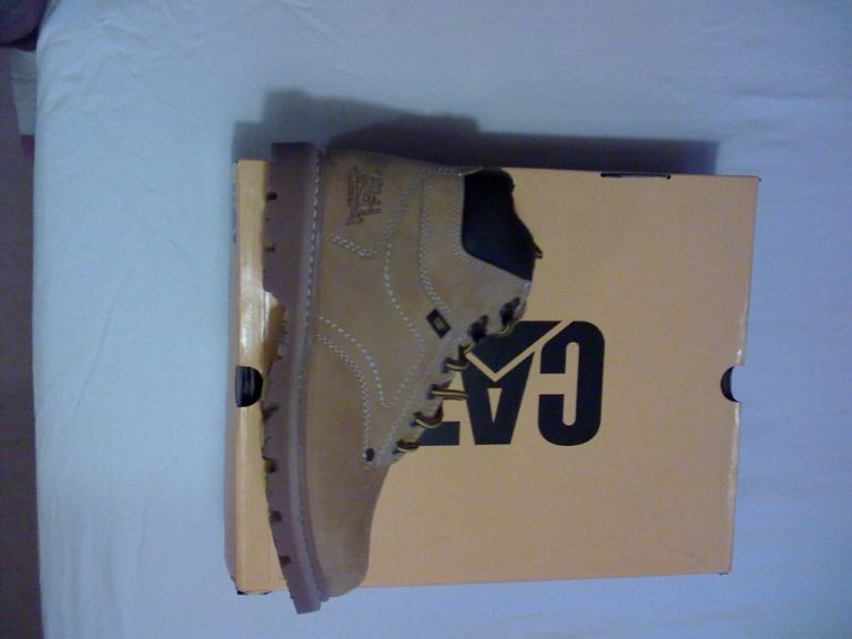 Brand New Men's Tan Caterpillar Colorado Boots Size 9