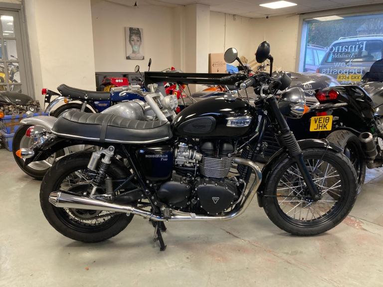 2013 Triumph Bonneville T100 865 TWIN (BLACK EDT) 7100 MLS (CLASSIC MOTORCYCLE)