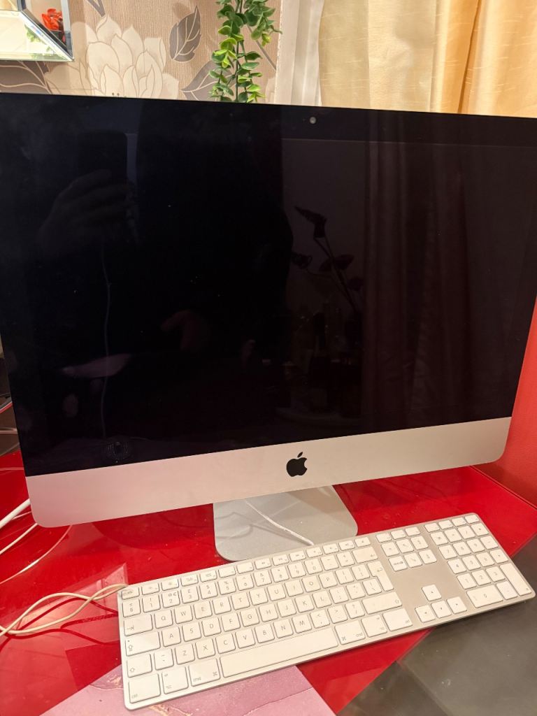 1tb Mac 21.5-inch with 8gb of ram