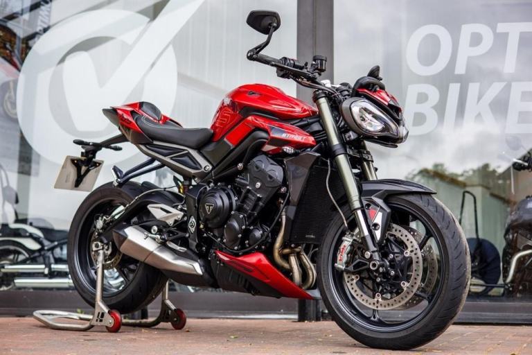Triumph Street Triple 765 HEATED GRIPS ! STUNNING