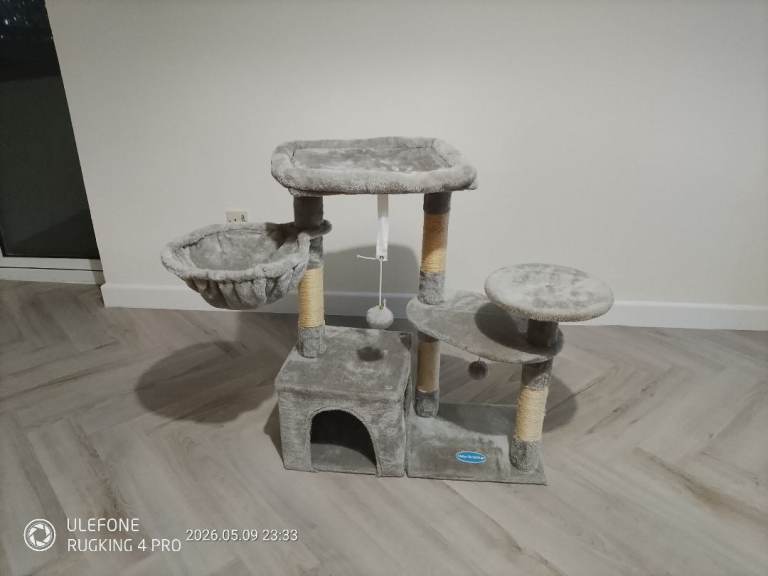 CAT TREE 
