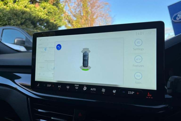 2024 Ford Focus ST-LINE X | Heated Seats/Wheel | B+O Audio | Sync 4 Touchscreen Navigation  Hatch...