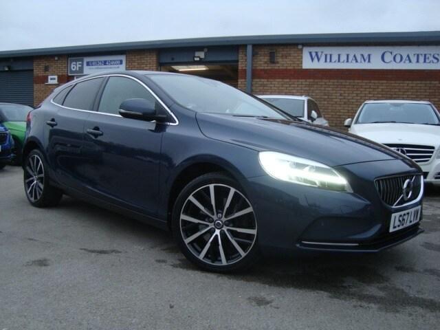 2017 Volvo V40 T2 [122] Inscription 5dr Geartronic [Xenium Pack] HATCHBACK Petrol Automatic