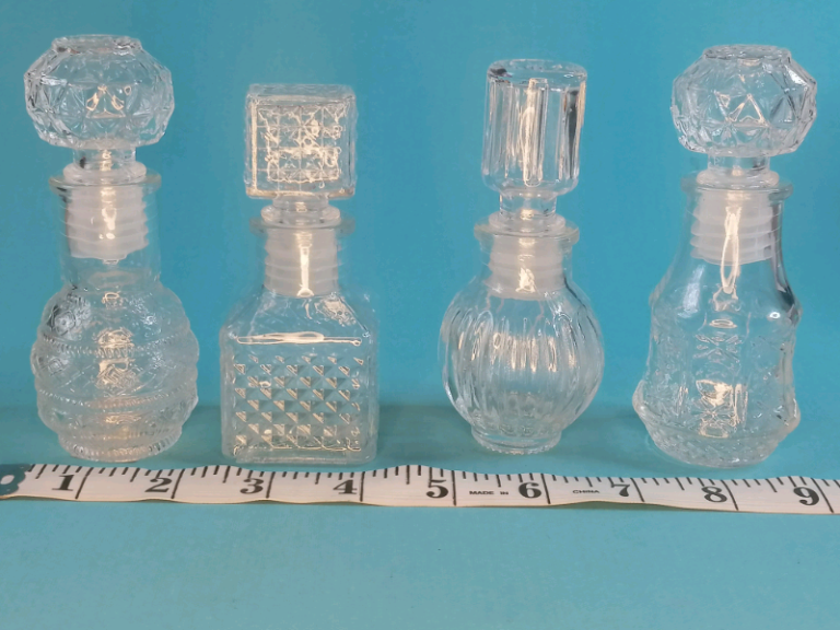 Vintage Of 4 Clear Glass Perfume Bottlesm