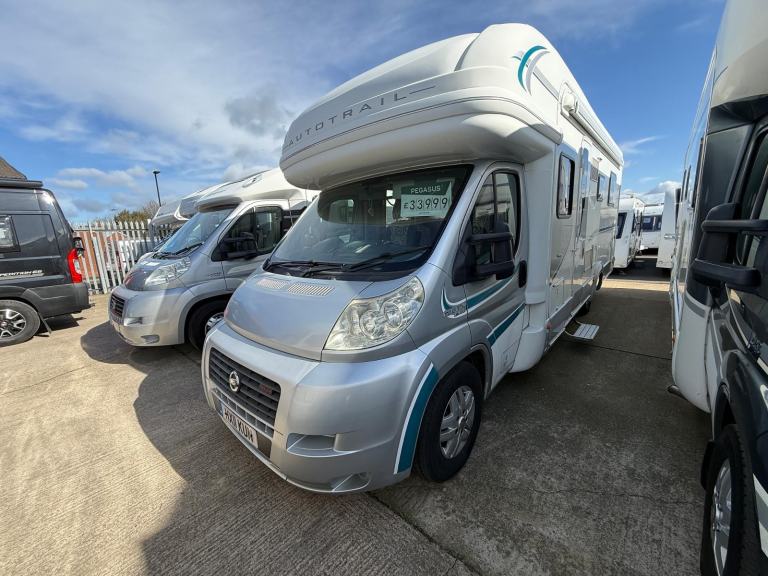 Auto Trail Delaware Rear Island Bed Middle Bathroom