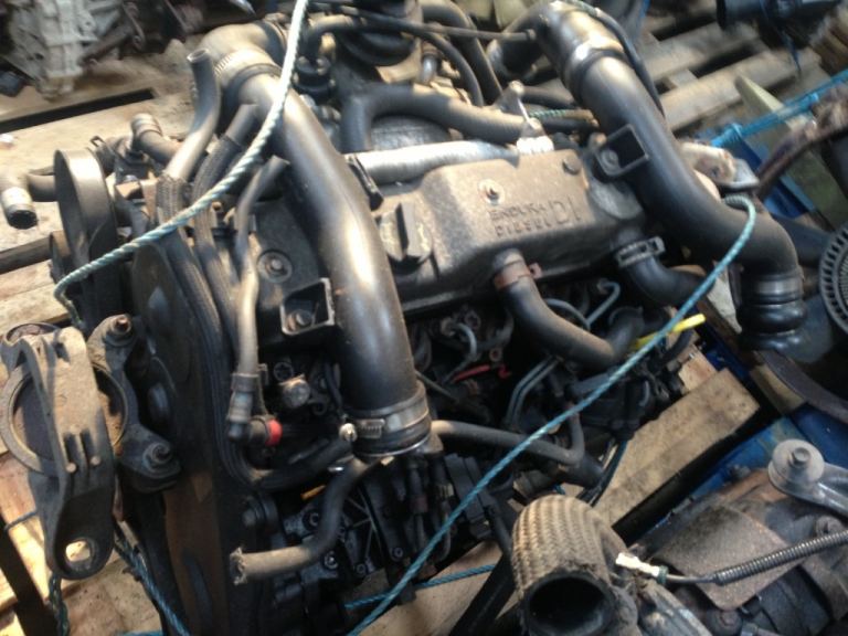 FORD TRANSIT 1.8TDI CONNECT ENGINE+ BOX LOW MILES READY TO FIT.