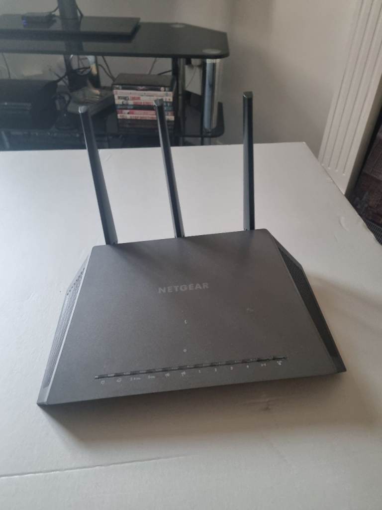 NETGEAR Nighthawk AC1900 Smart WiFi Router R7000 – Good Condition