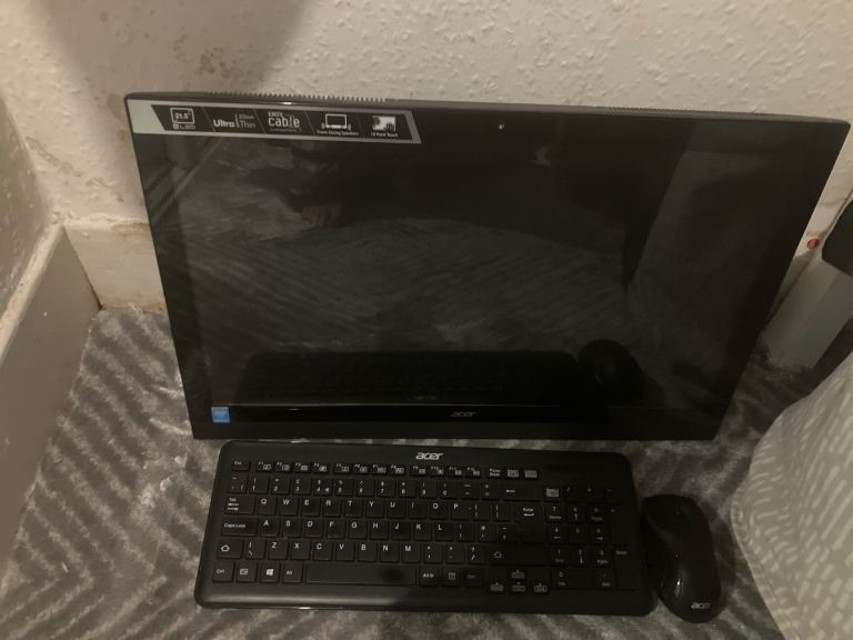 Acer computer - wireless keyboard and mouse 